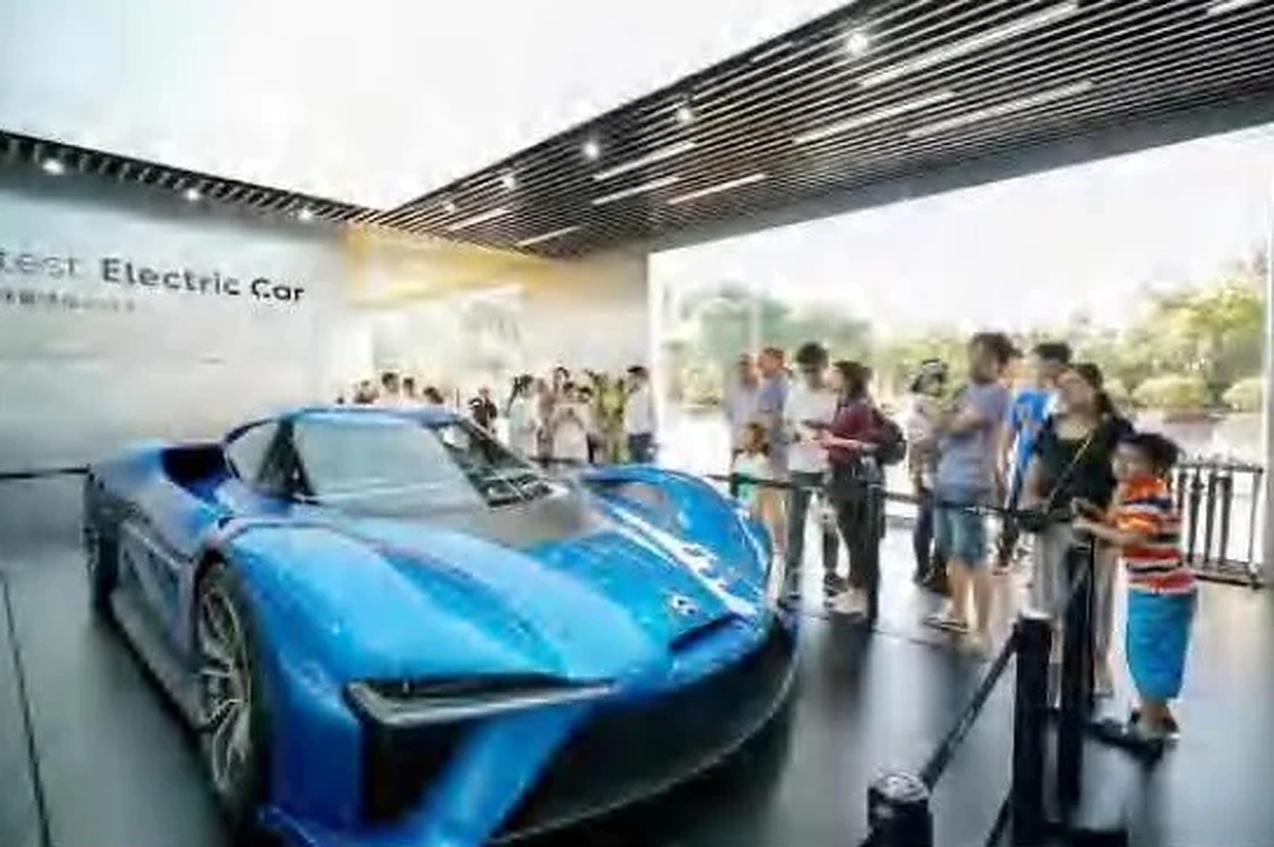 NIO · 上海浦东嘉里中心—车辆展示与观众（活动实拍）